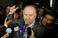 Prefeitos podem invadir o Salão Verde da Câmara dos Deputados, como já fizeram em outras oportunidades. No destaque na foto, Paulo Ziulkoski, presidente da CNM e comandante da agitação. Foto: Laycer Tomaz / Câmara dos Deputados.